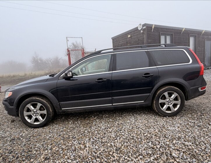 Volvo XC70 Kombi 2,4 l 151 kw