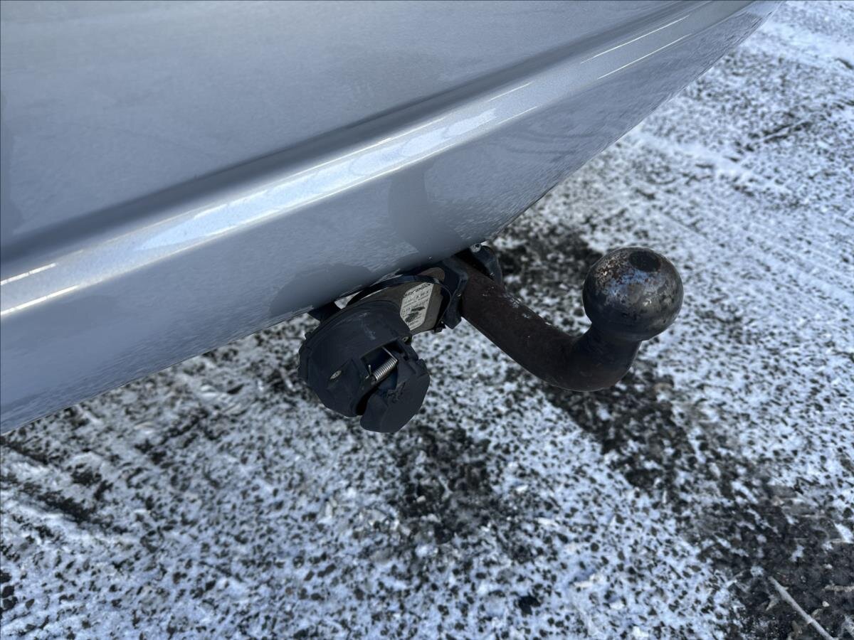 KIA Sorento SUV 2,5 l 125 kw