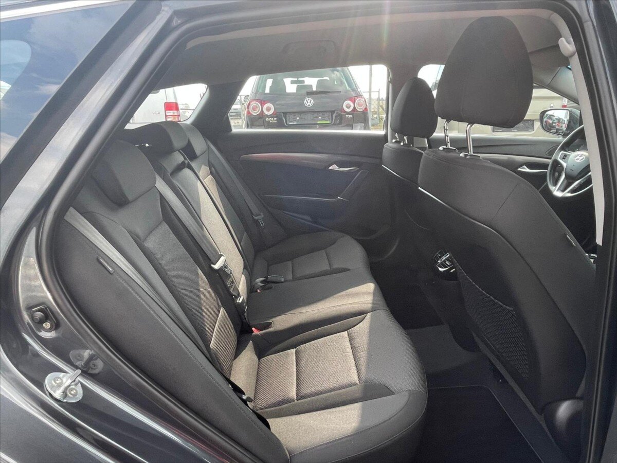 Hyundai i40 Kombi 1,6 l 99 kw