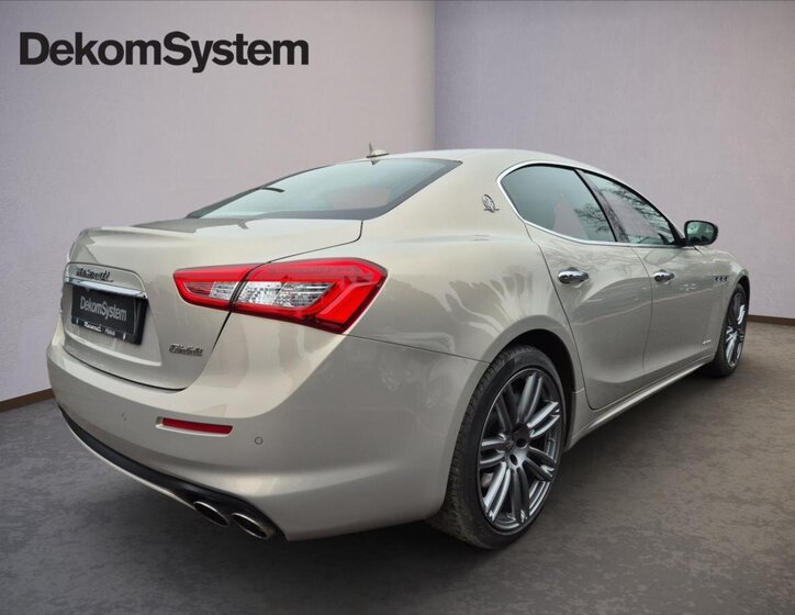 Maserati Ghibli Sedan 3,0 l 316 kw