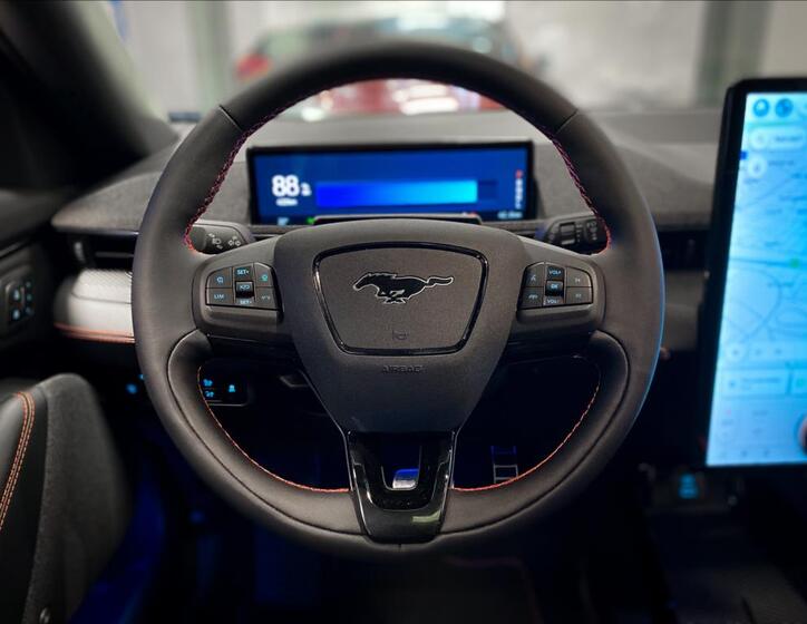 Ford Mustang Mach-E 7