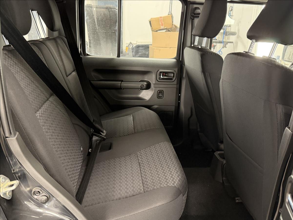 Suzuki Jimny SUV 1,5 l 75 kw