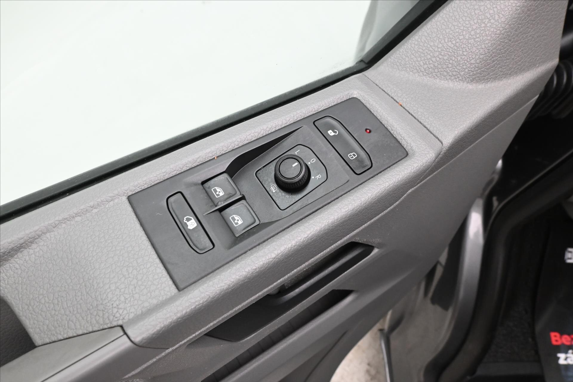 Volkswagen Transporter Skříň 2,0 l 110 kw