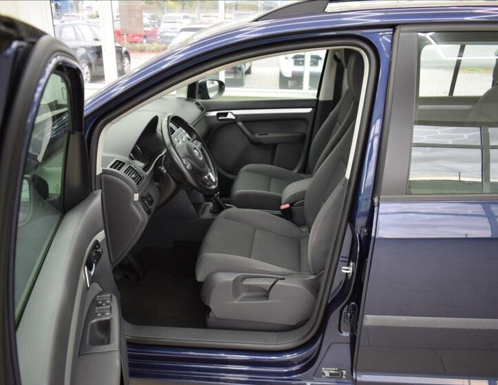 Volkswagen Touran Kombi 1,6 l 77 kw