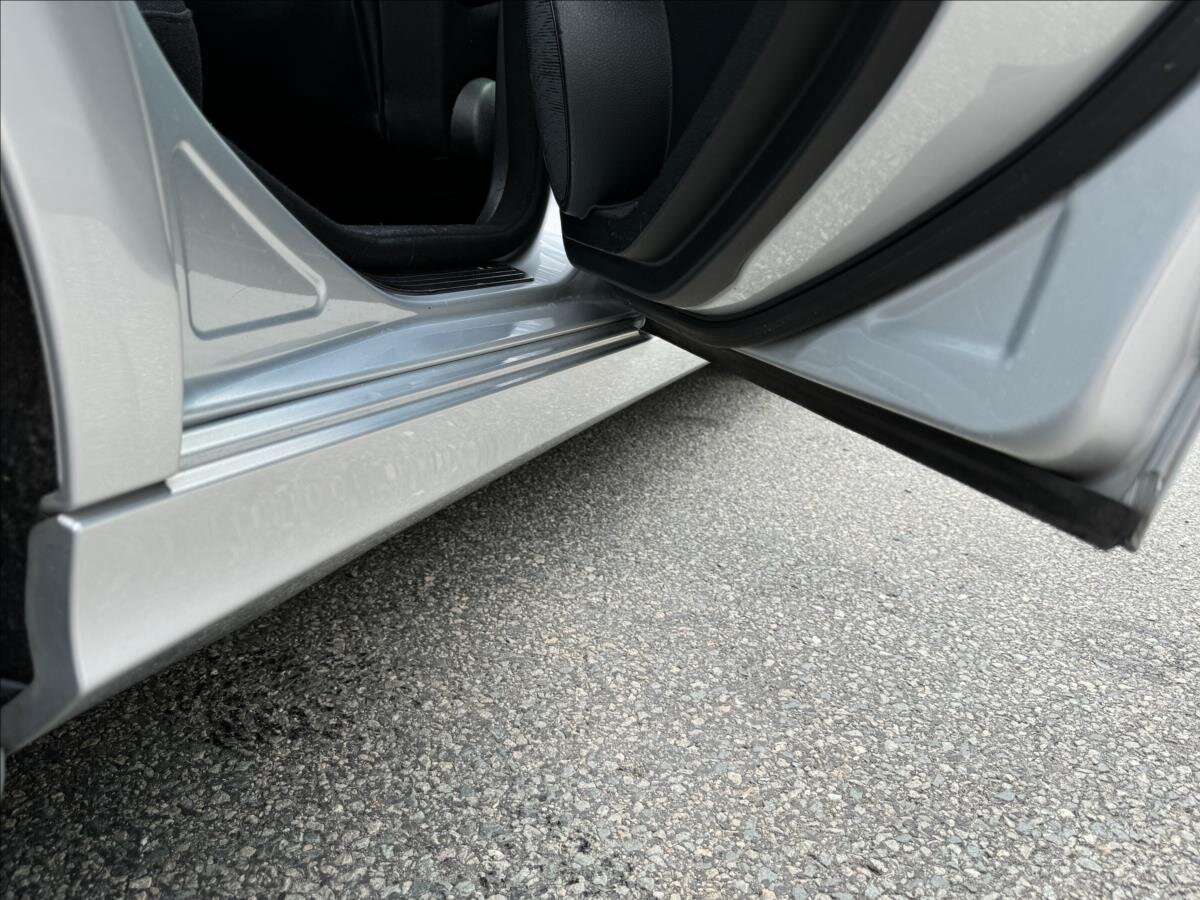 Mercedes-Benz Třídy C Kombi 2,1 l 100 kw