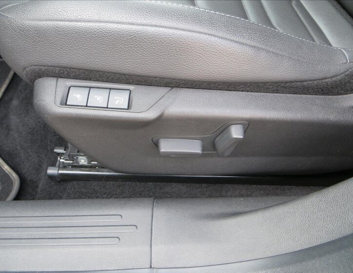 Jeep Avenger Ostatní 1,2 l 74 kw