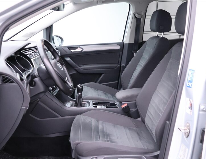 Volkswagen Touran Kombi 1,6 l 85 kw