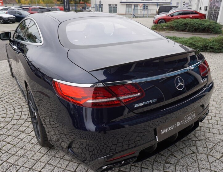Mercedes-Benz Třídy S Kupé 4,0 l 450 kw