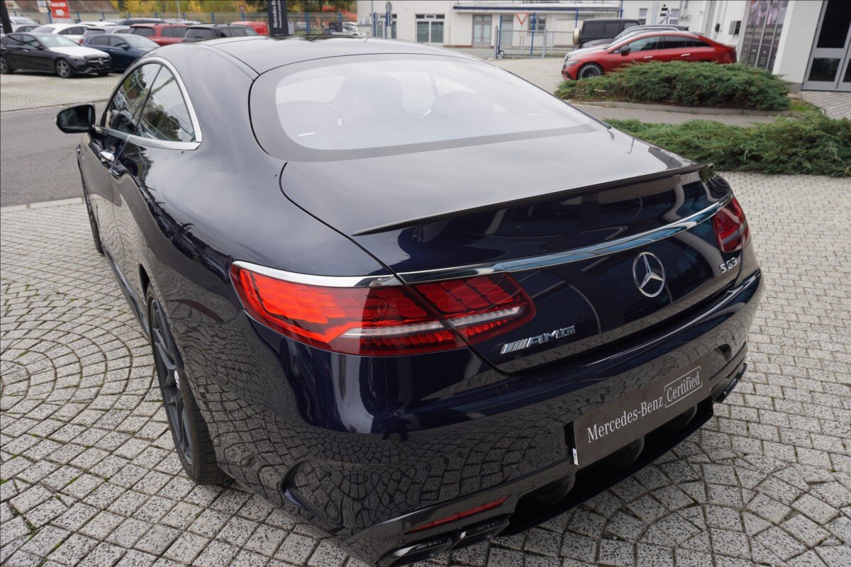 Mercedes-Benz Třídy S Kupé 4,0 l 450 kw