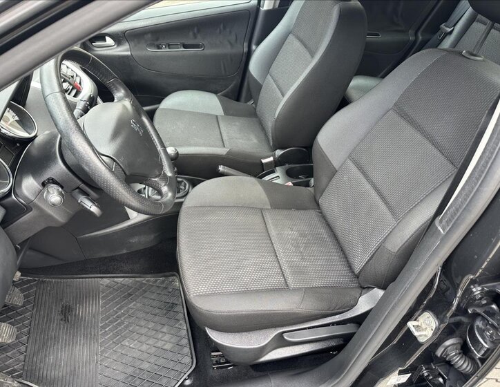 Peugeot 207 Hatchback 1,4 l 54 kw