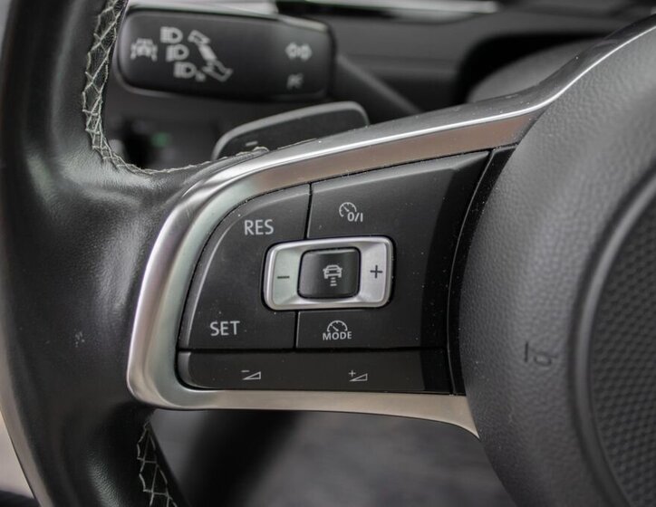 Volkswagen Arteon Sedan / Limuzína 2,0 l 176 kw