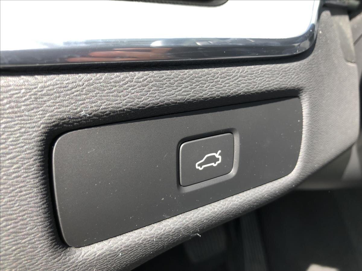 Volvo XC60 Kombi 2,0 l 145 kw