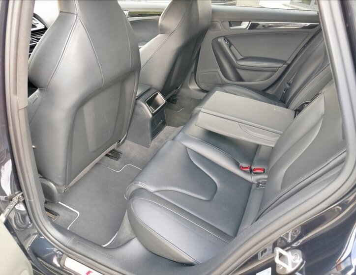 Audi A4 Kombi 2,0 l 140 kw