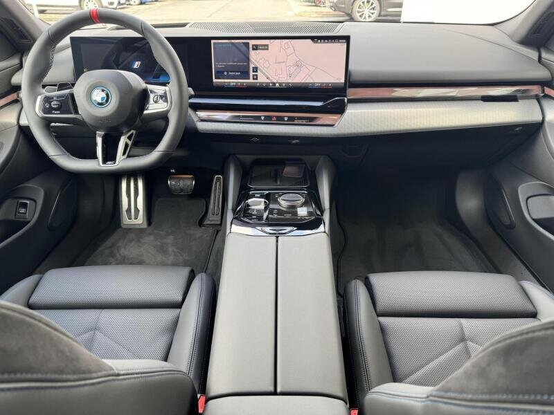 BMW i5 Sedan / Limuzína 1,0 442 kw