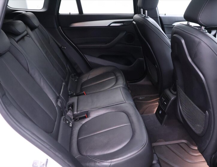 BMW X1 SUV 2,0 l 140 kw