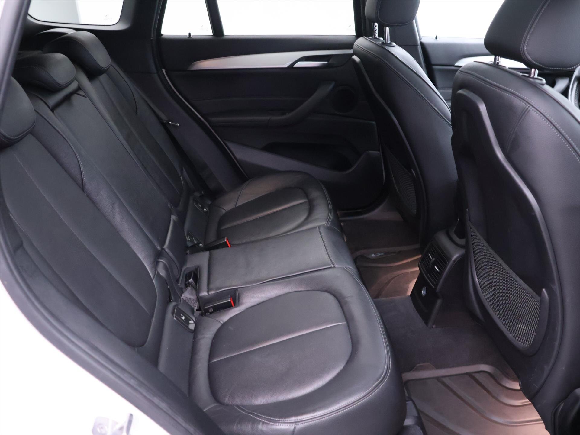 BMW X1 SUV 2,0 l 140 kw