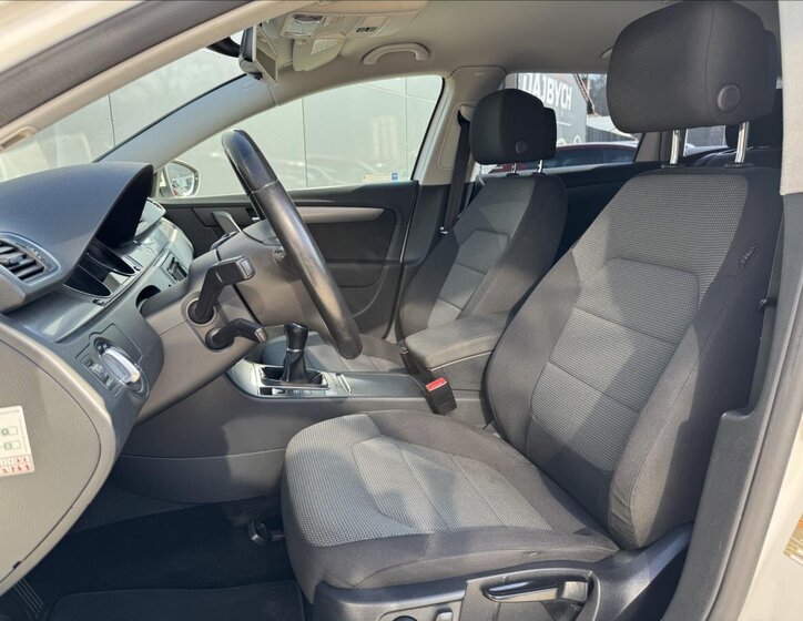 Volkswagen Passat Kombi 2,0 l 103 kw