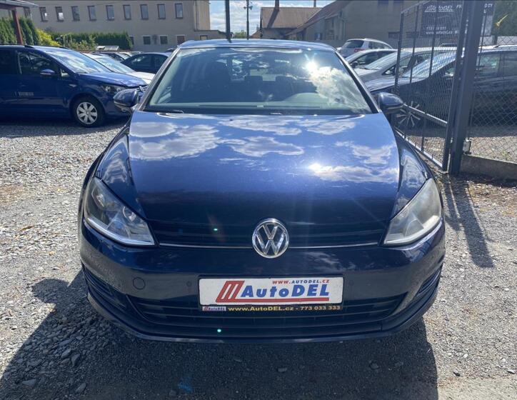Volkswagen Golf 10