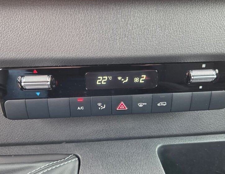Mercedes-Benz Sprinter 14