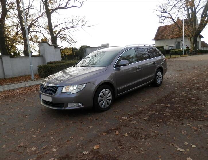 Škoda Superb 1