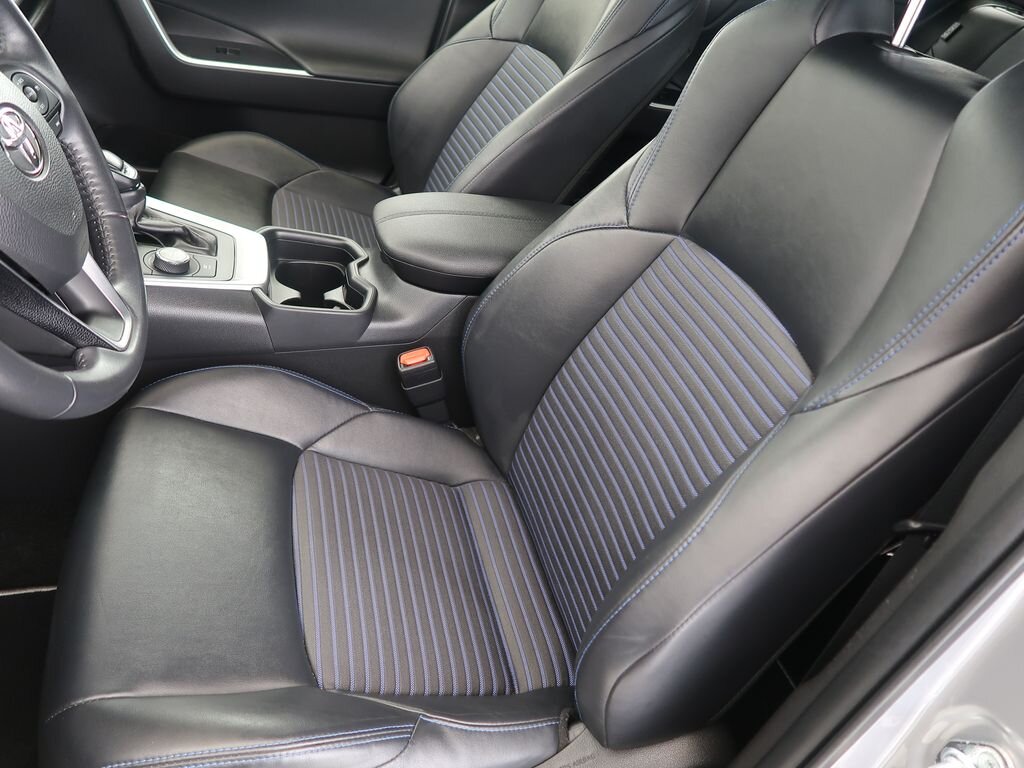 Toyota RAV4 SUV / Terénní 2,5 l 131 kw