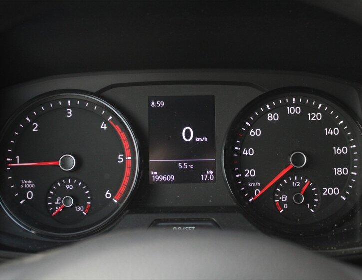 Volkswagen Crafter Skříň 2,0 l 103 kw