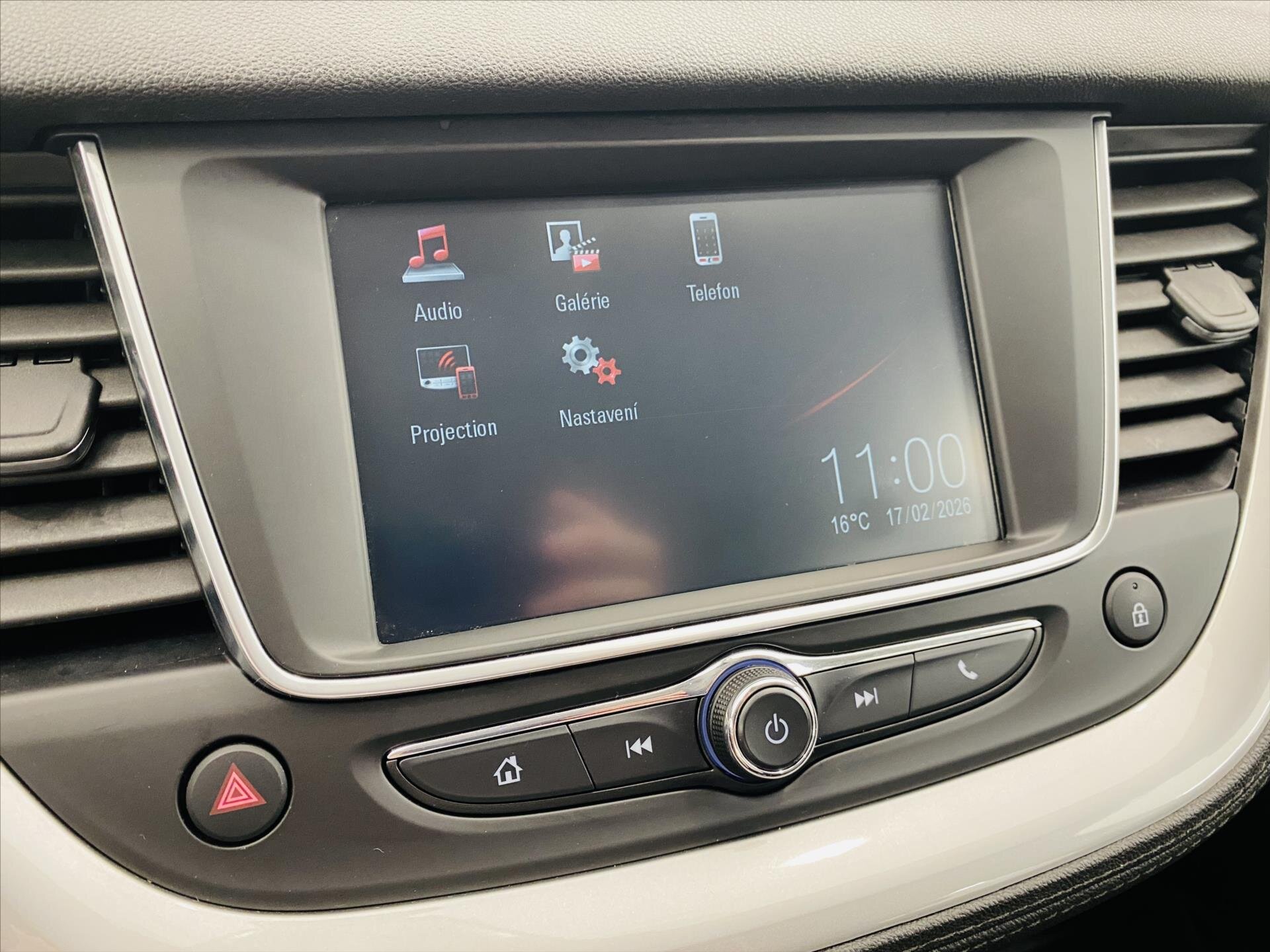 Opel Grandland X SUV 1,2 l 96 kw