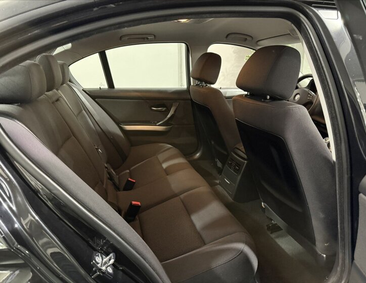 BMW Řada 3 Sedan / Limuzína 2,0 l 105 kw