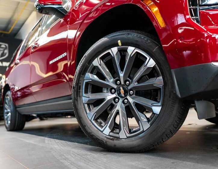 Chevrolet Suburban SUV / Terénní 6,2 l 313 kw