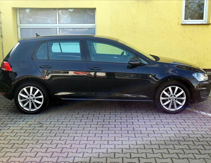 Volkswagen Golf Hatchback 1,2 l 63 kw