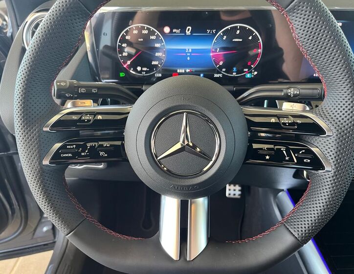 Mercedes-Benz GLA 13