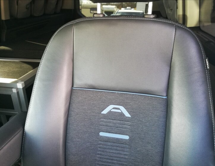 Ford Tourneo Custom MPV 2,0 l 110 kw