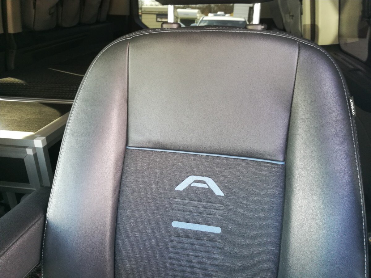 Ford Tourneo Custom MPV 2,0 l 110 kw