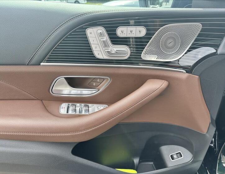 Mercedes-Benz GLS 12