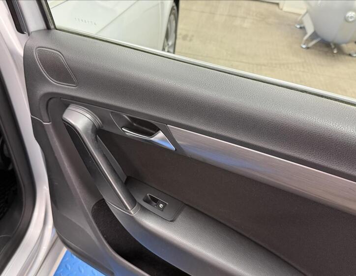 Volkswagen Passat 25