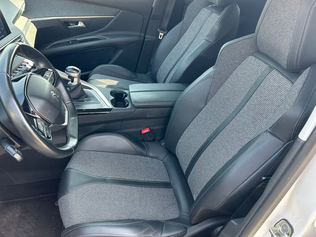 Peugeot 3008 SUV / Terénní 1,5 l 96 kw