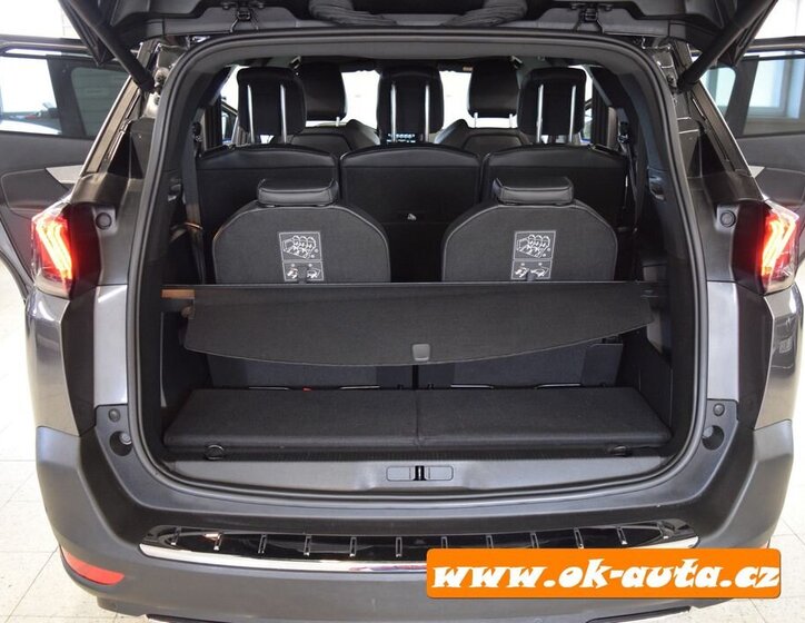 Peugeot 5008 MPV 1,5 l 96 kw