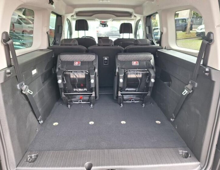 Peugeot Rifter MPV 1,5 l 96 kw