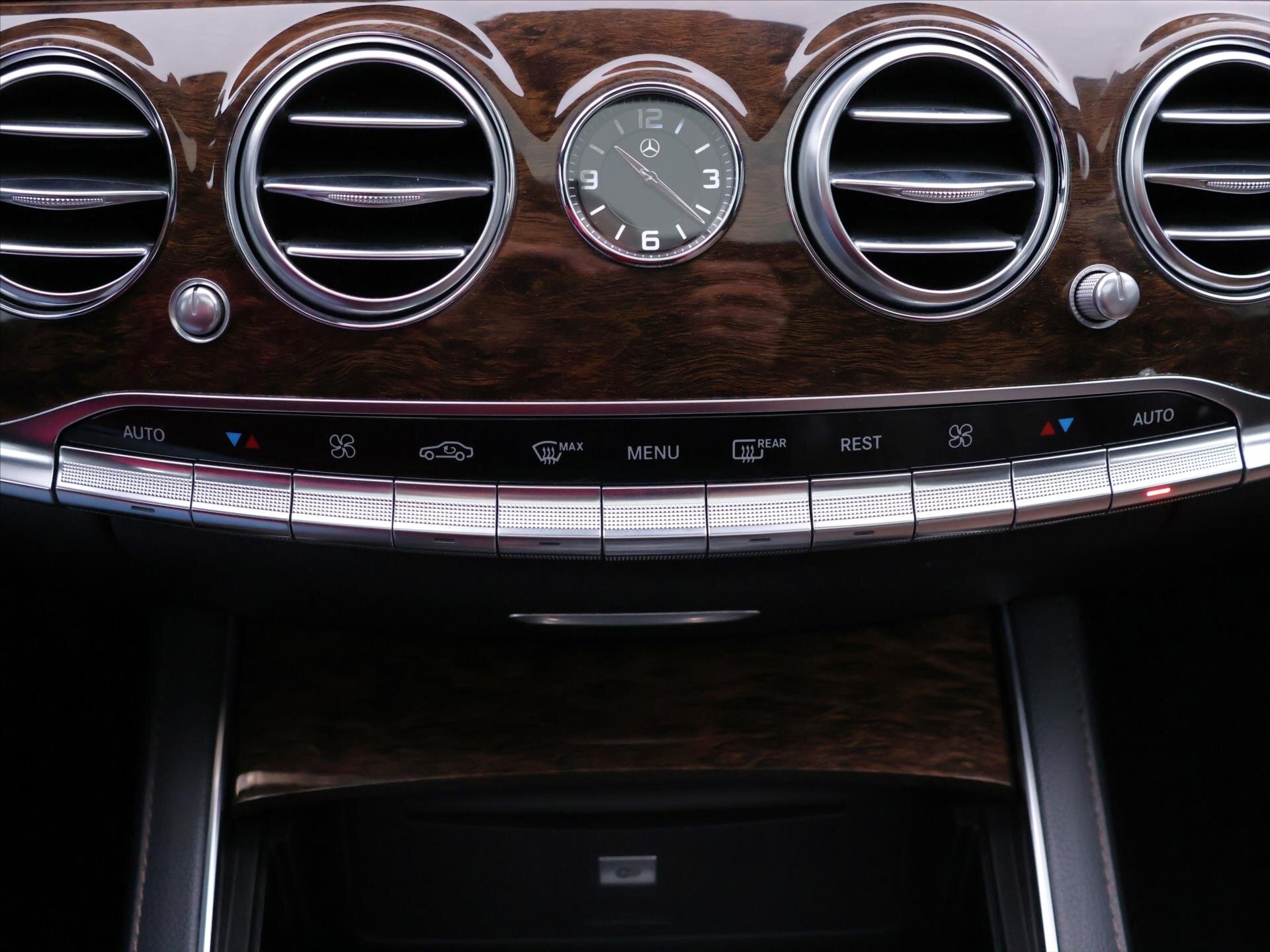 Mercedes-Benz Třídy S Sedan / Limuzína 4,7 l 335 kw