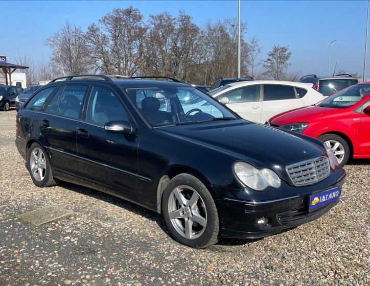 Mercedes-Benz Třídy C Kombi 2,1 l 110 kw