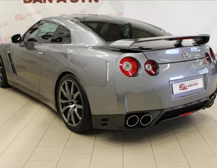 Nissan GT-R Kupé 3,8 l 390 kw