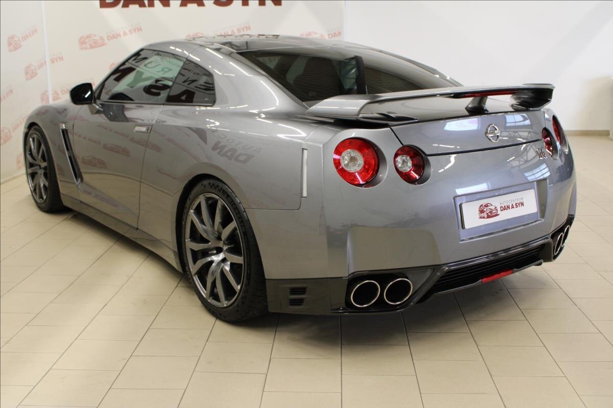 Nissan GT-R Kupé 3,8 l 390 kw