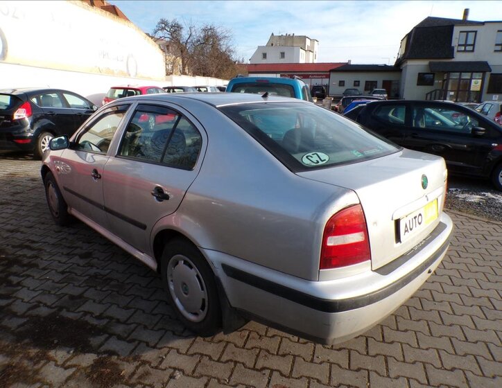Škoda Octavia Hatchback 1,6 l 55 kw