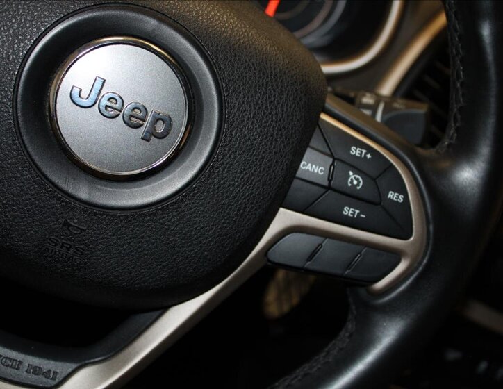 Jeep Cherokee SUV / Terénní 2,2 l 136 kw