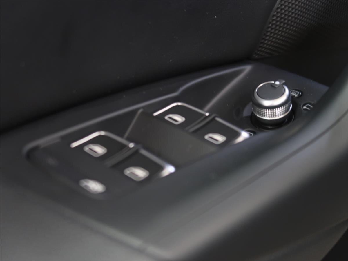 Audi Q3 SUV / Terénní 1,4 l 110 kw