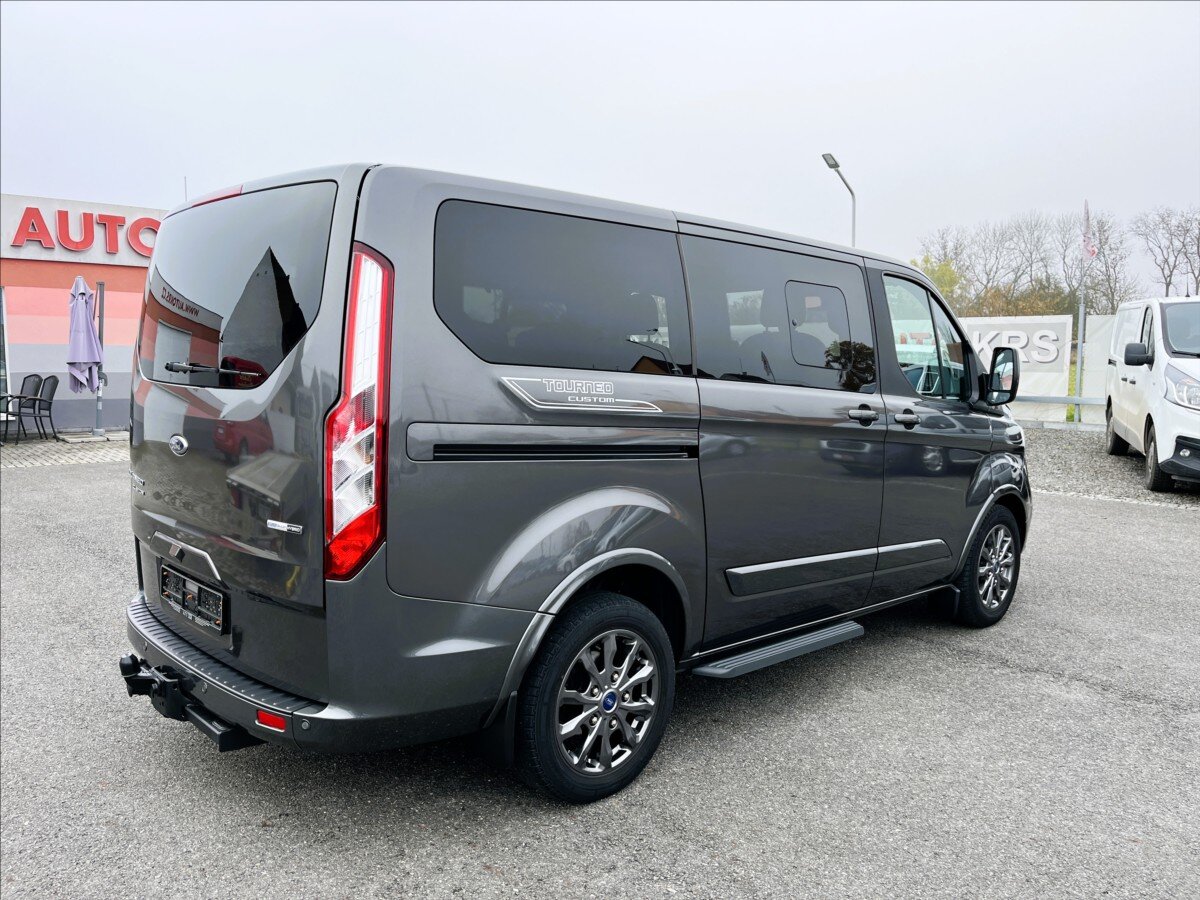 Ford Tourneo Custom Kombi 2,0 l 136 kw