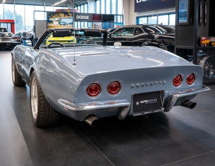 Chevrolet Corvette 3