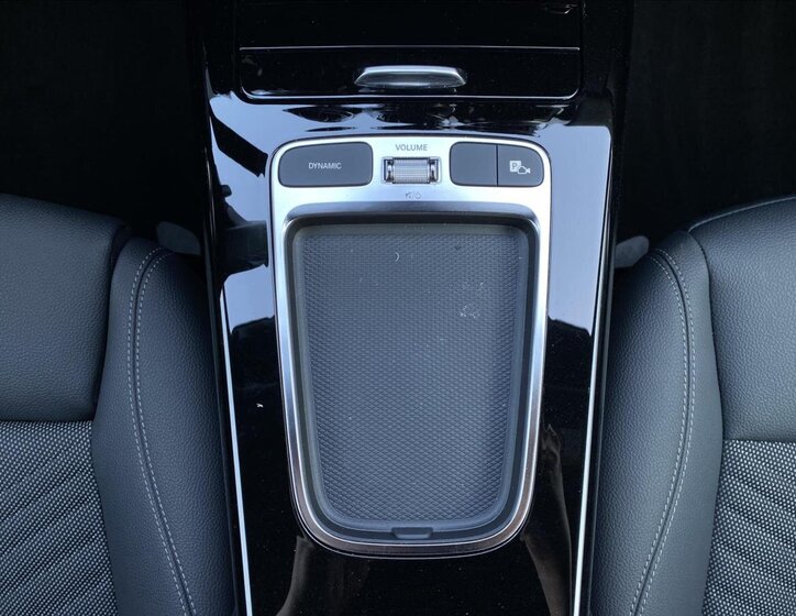 Mercedes-Benz Třídy A Hatchback 1,3 l 120 kw