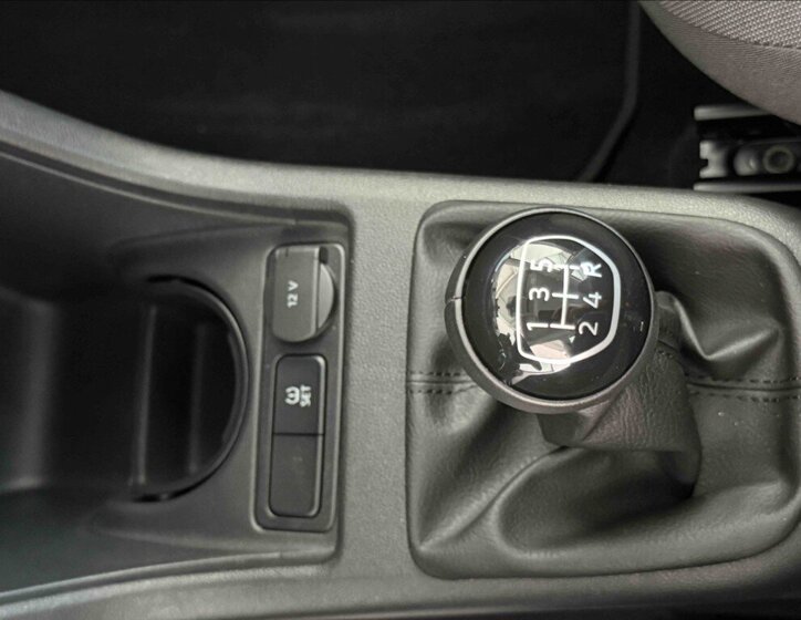 Volkswagen up! 12