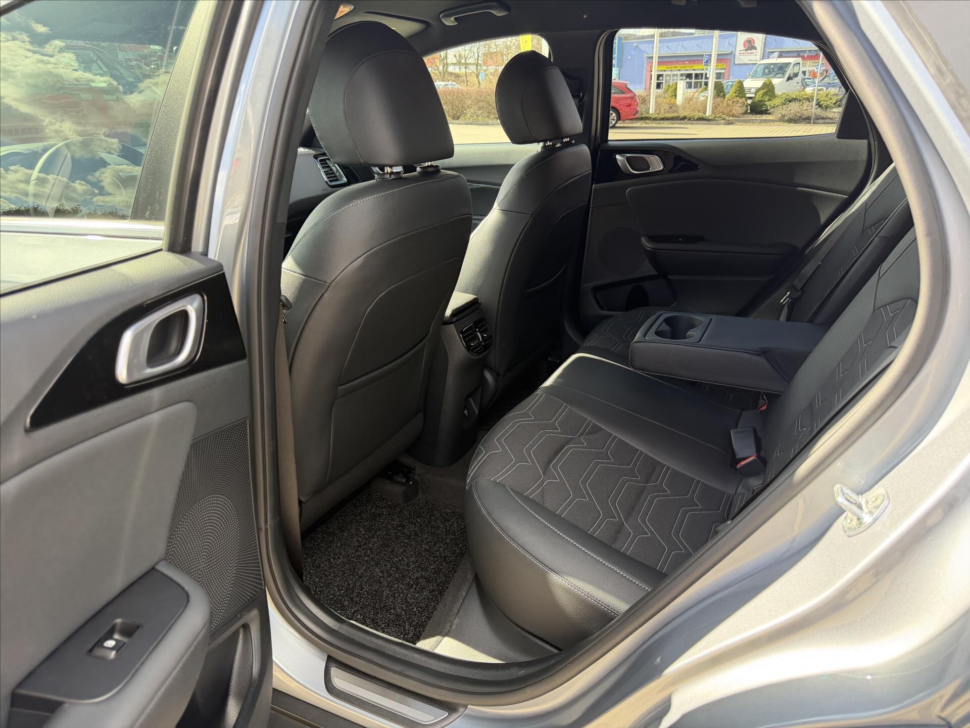 KIA XCeed CUV / Crossover 1,6 l 132 kw